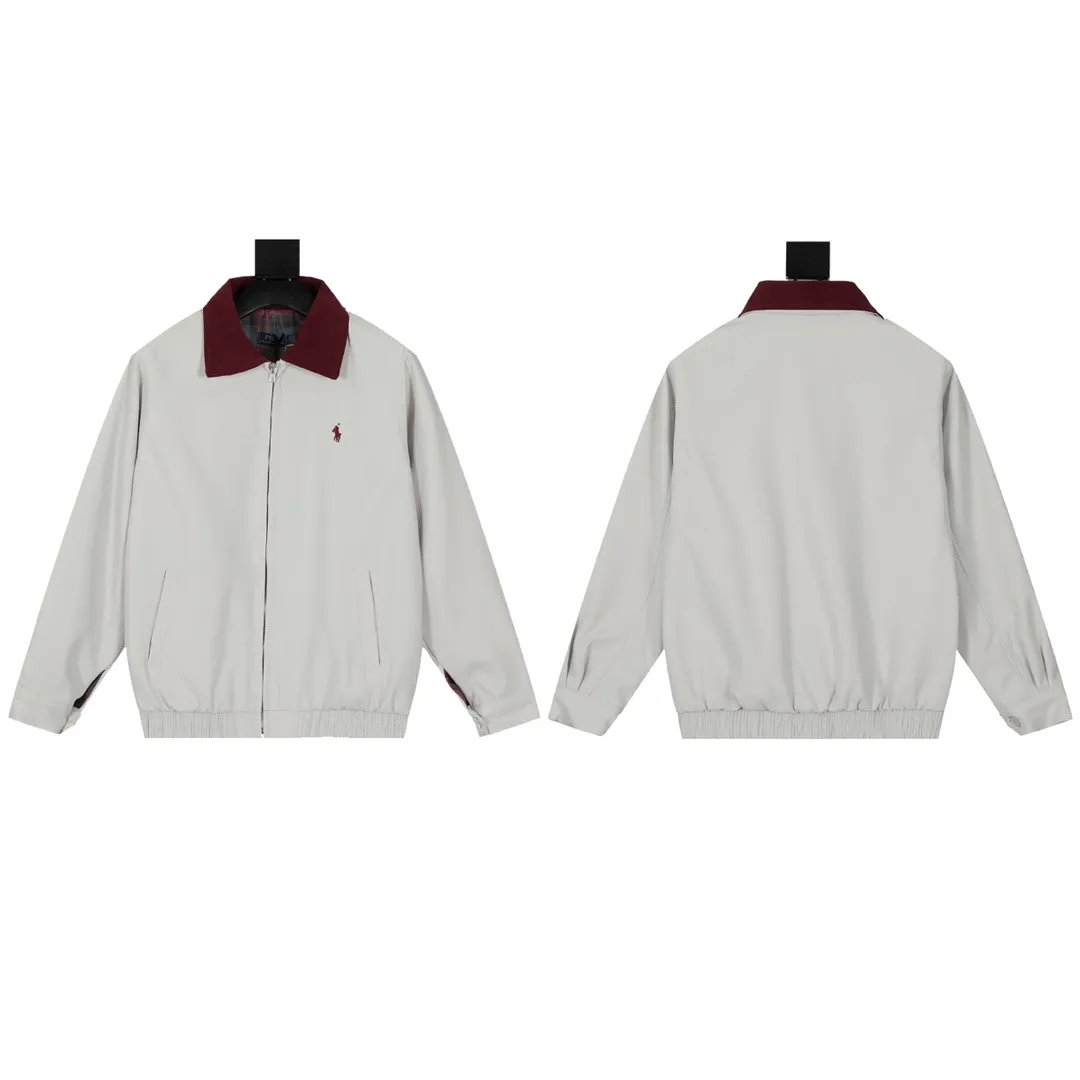 P306 💰 -Ralph Lauren 24ssRL classic war horse logo embroidered jacket zipper jacket on the chest -The item is made of custom-made fabrics and purchased from the original version. A full set of custom-made accessories. Details determine success or failure. Heavy new autumn and winter style. The upper body effect is very nice. Loose fit. Color: Picture color. Size: M-XXL. Size. Length. Bust. Sleeve length. Shoulder width. M 64 108 59 - L 66. 112 60 - XL 68 116 61 - 2XL 70 120 62 -